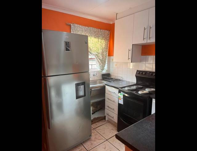 2 BEDROOM HOUSE FOR SALE IN MMABATHO 12